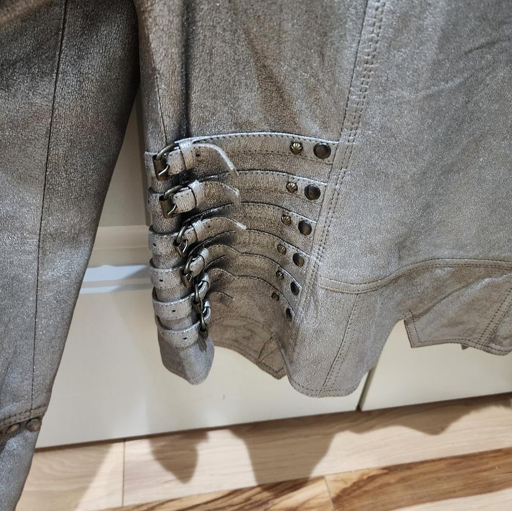 Double D Ranch Metallic Studded Leather Jacket - Picture 6 of 10